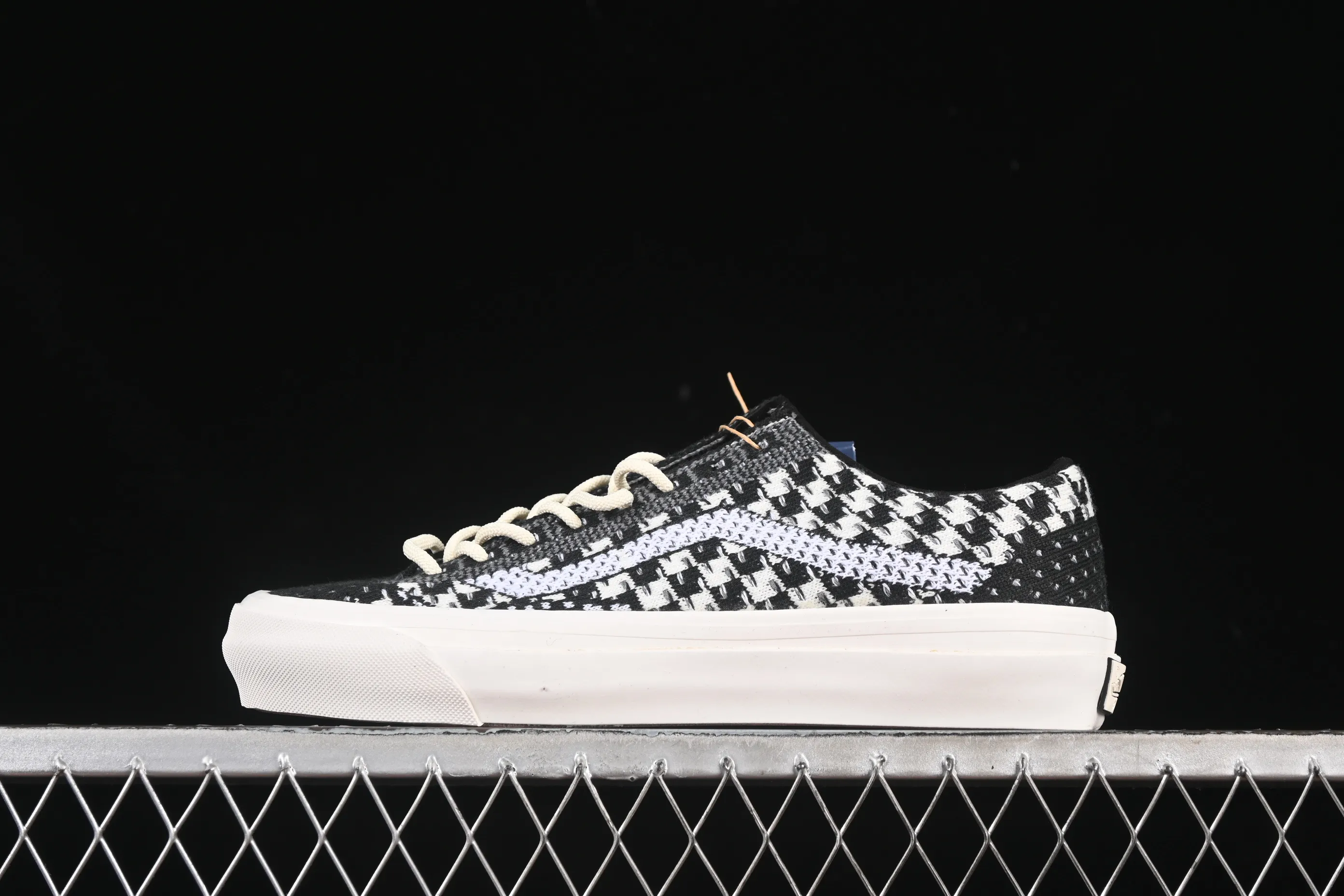 All categories Vans Vans series Vans Low Vans low top Vans Old Skool 36 EK Vans official comfortable and versatile casual skateboard shoes VN000D8HHR0
